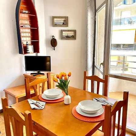 Apartbeach Tucan Vistas Playa Y Climaticado * Cambrils
