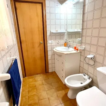 Apartbeach Tucan Vistas Playa Y Climaticado * Cambrils